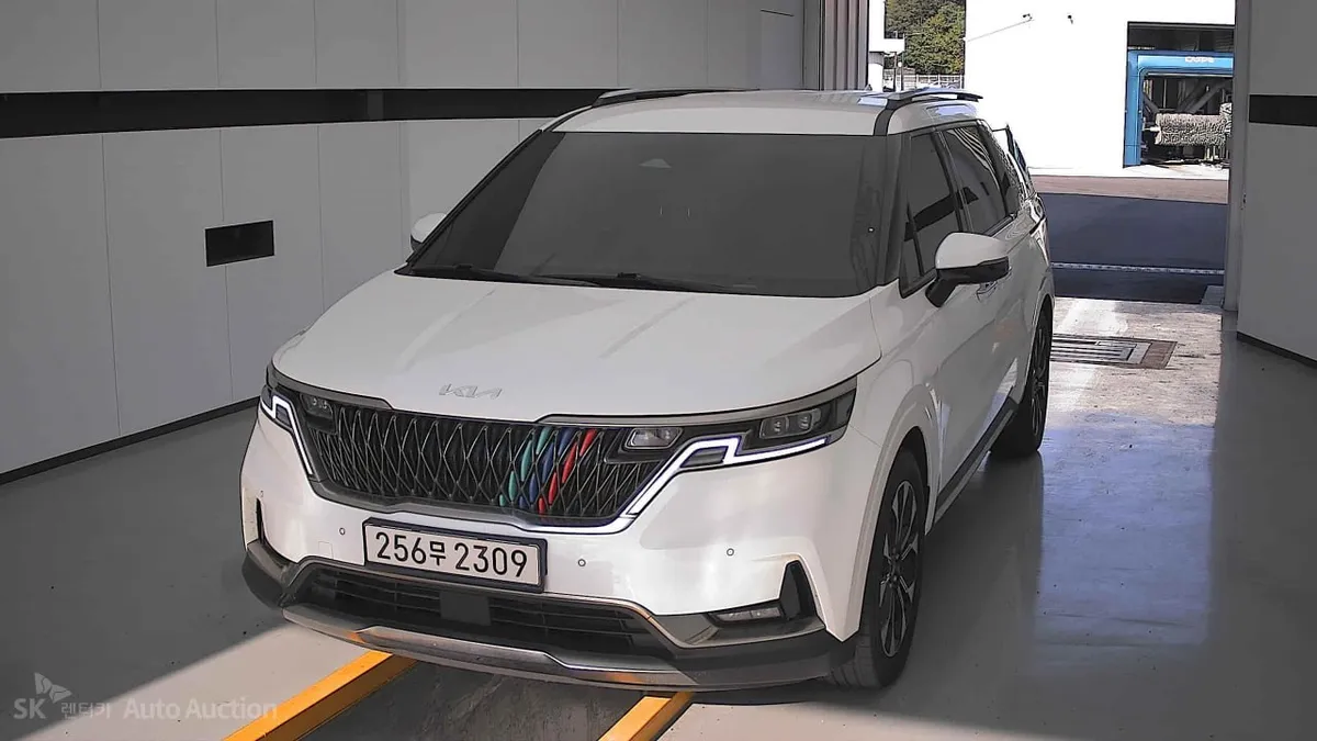 KIA CARNIVAL NOBLESSE 2022
