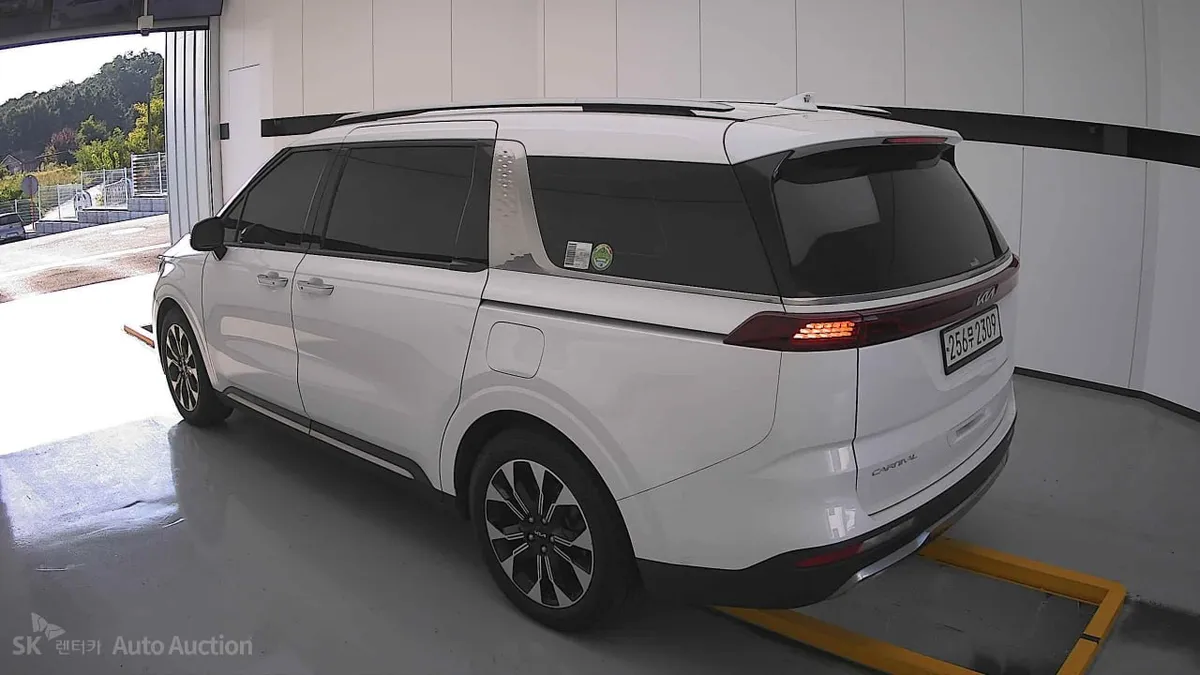 KIA CARNIVAL NOBLESSE 2022