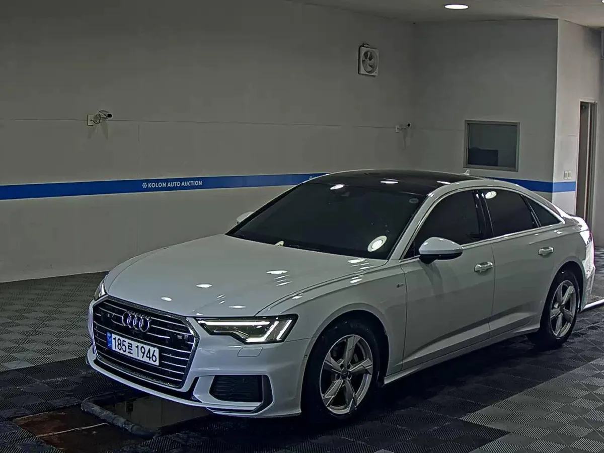 AUDI A6 2021