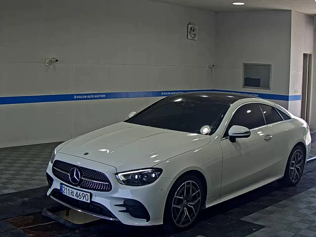 MERCEDES-BENZ E- 2022