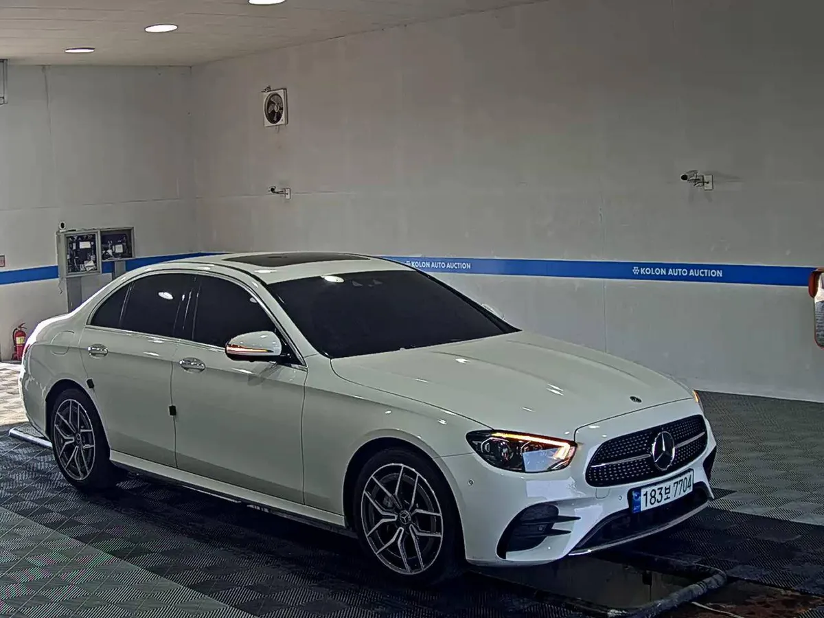 MERCEDES-BENZ E- 2023