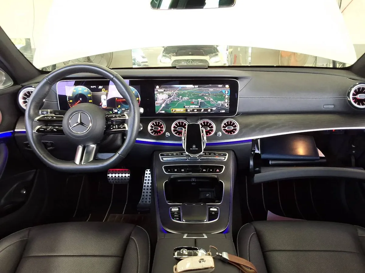 MERCEDES-BENZ E- 2023