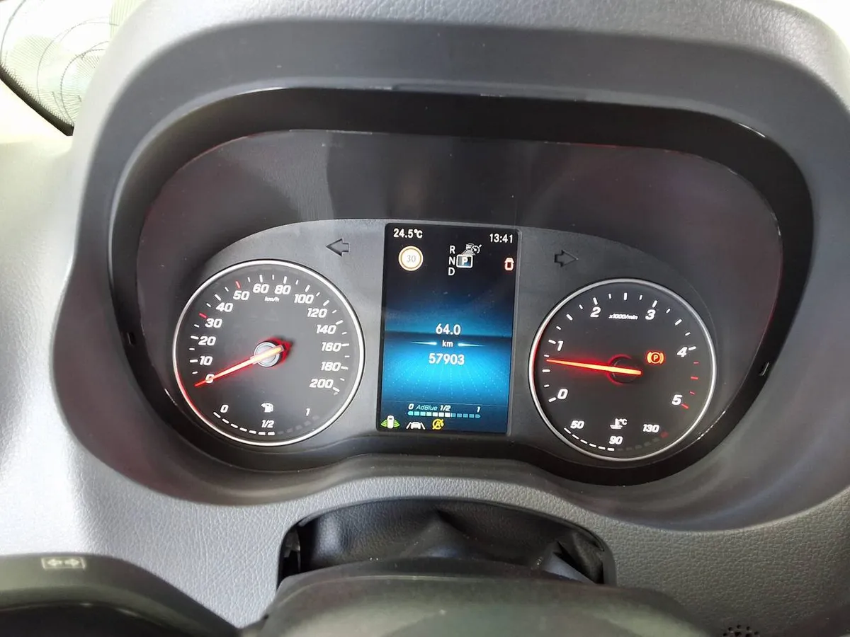 MERCEDES-BENZ SPRINTER 2022