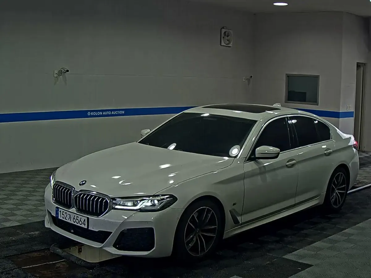 BMW 5 SERIES 2022