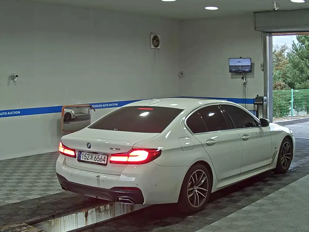 BMW 5 SERIES 2022