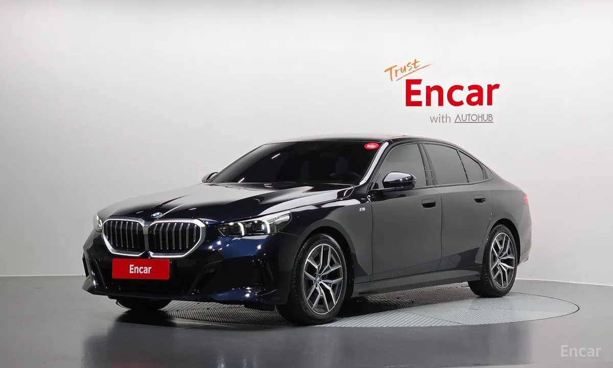 BMW 5 SERIES 2023