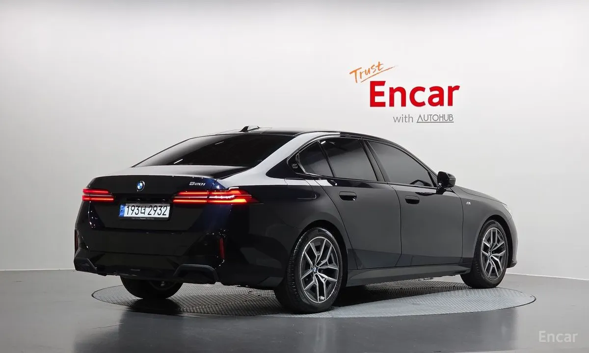 BMW 5 SERIES 2023