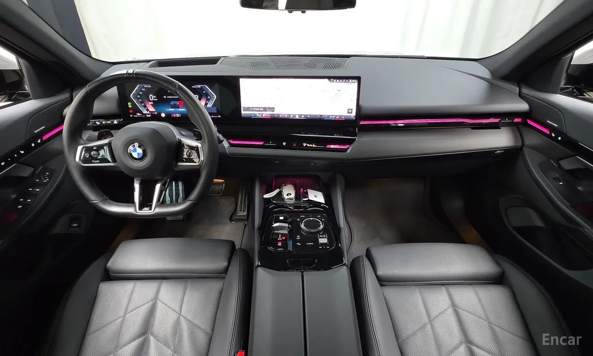 BMW 5 SERIES 2023