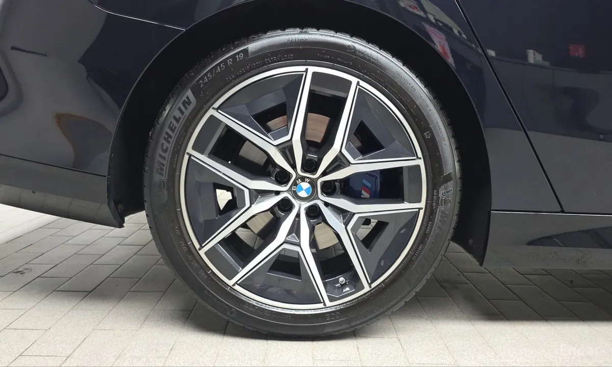 BMW 5 SERIES 2023