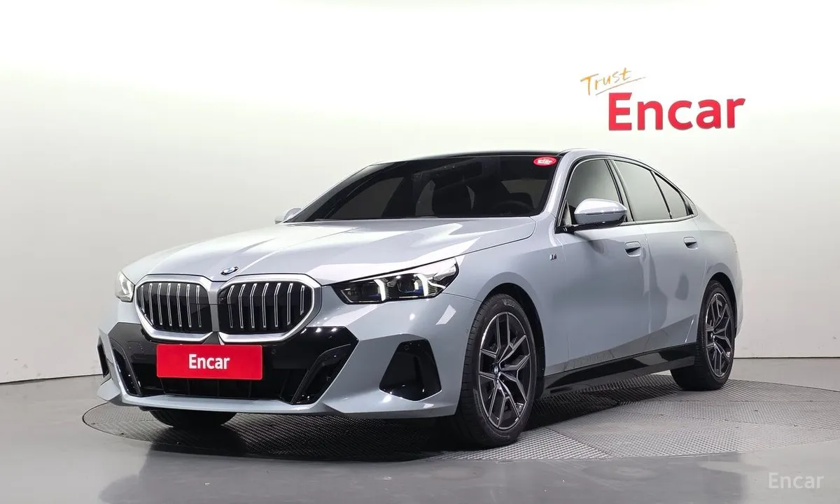 BMW 5 SERIES 2024