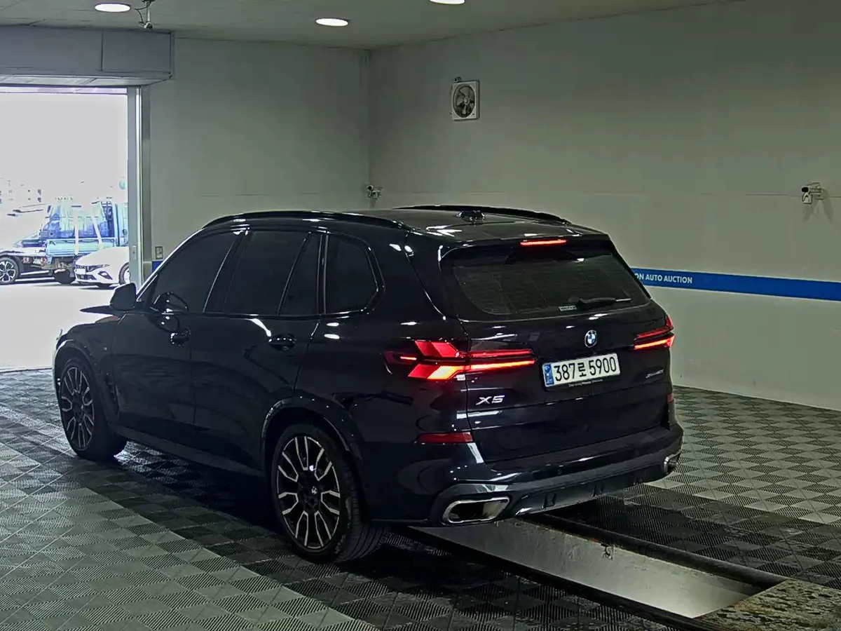 BMW X5 2023