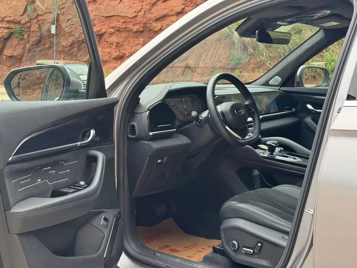 GEELY XINGYUE L FLAGSHIP (МАКСИМАЛЬНАЯ) 5 МЕСТ 2024