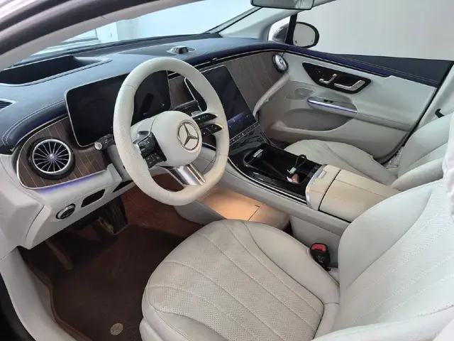 MERCEDES-BENZ EQE LUXURY 2024