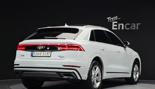 AUDI Q8 PREMIUM 2020