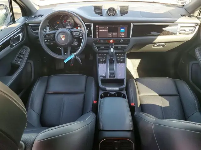 PORSCHE MACAN T 2023