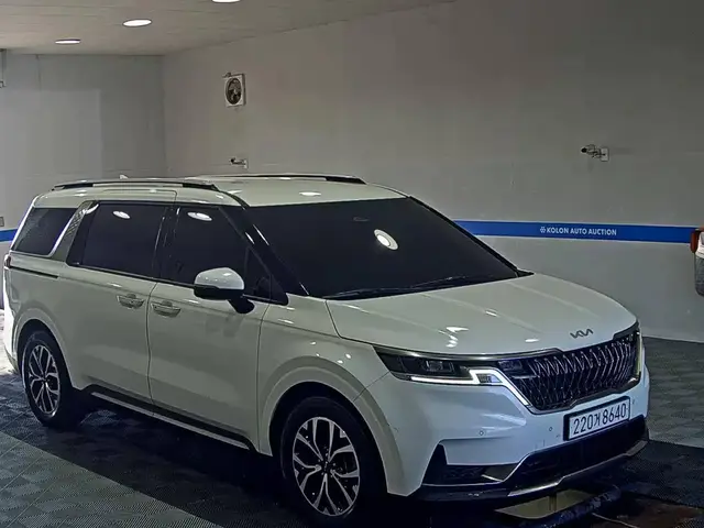 KIA CARNIVAL NOBLESSE 2022