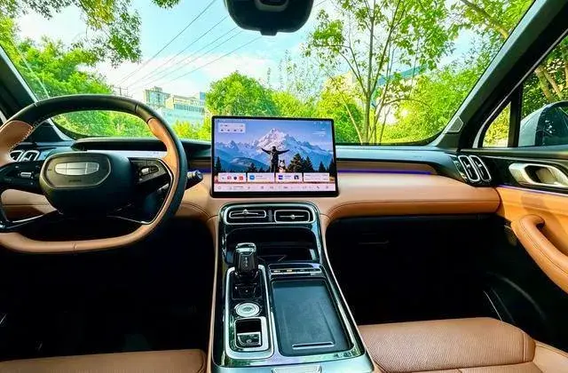 GEELY BOYUE L SHANHE VERSION (ПРЕДМАКСИМАЛЬНАЯ) 2025