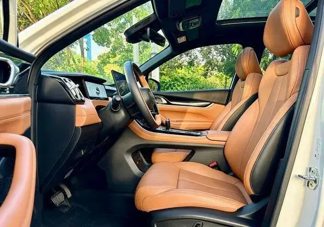 GEELY BOYUE L SHANHE VERSION (ПРЕДМАКСИМАЛЬНАЯ) 2025