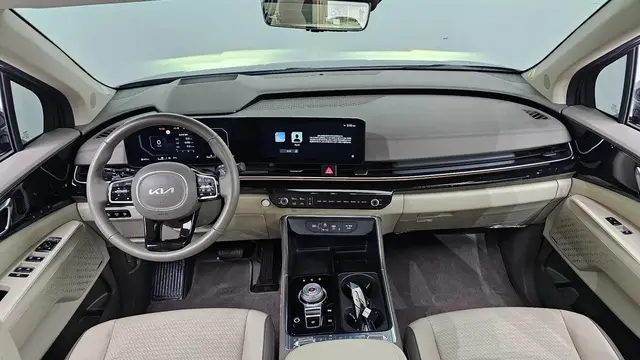 KIA CARNIVAL SIGNATURE 2023