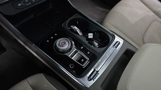 KIA CARNIVAL SIGNATURE 2023