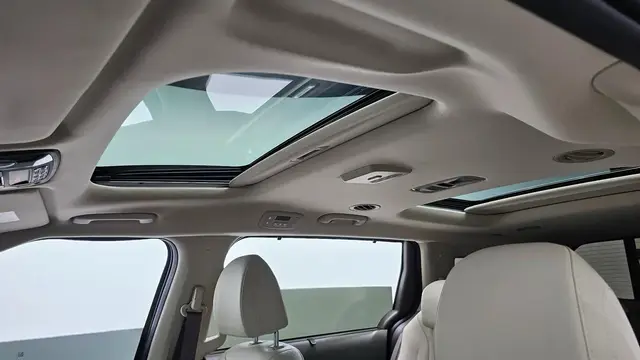 KIA CARNIVAL SIGNATURE 2023