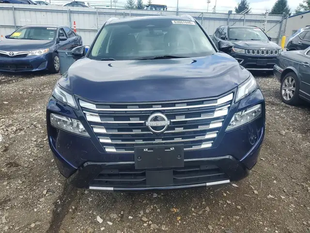 NISSAN ROGUE PLATINUM 2024