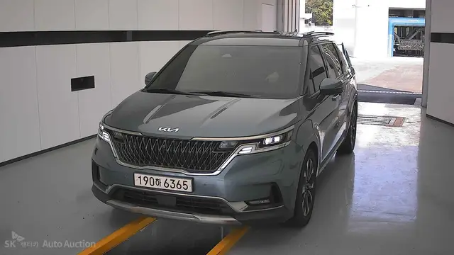 KIA CARNIVAL SIGNATURE 2022