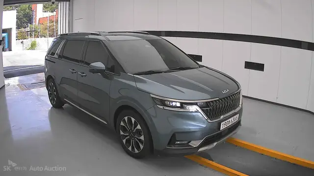 KIA CARNIVAL SIGNATURE 2022