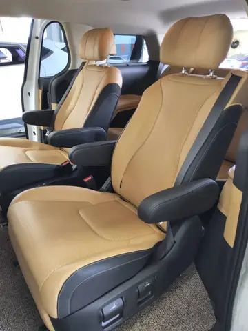 KIA CARNIVAL NOBLESSE 2023