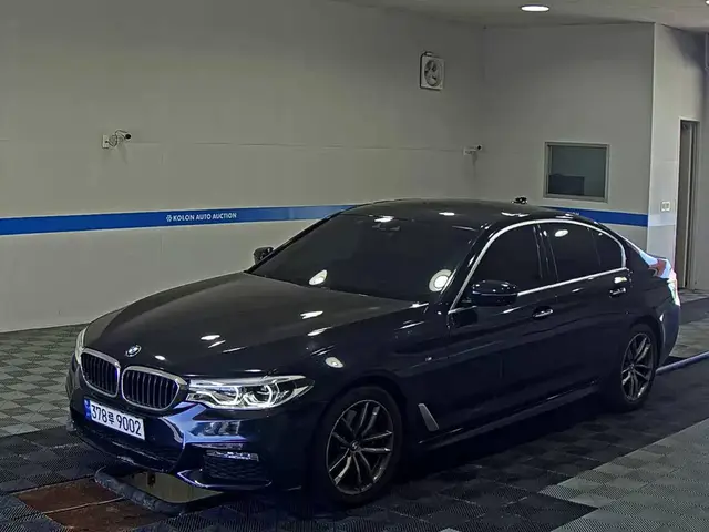 BMW 5- 2017
