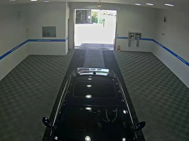 BMW 5- 2017