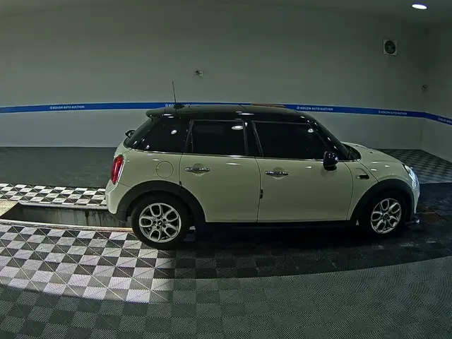 MINI COOPER 2015