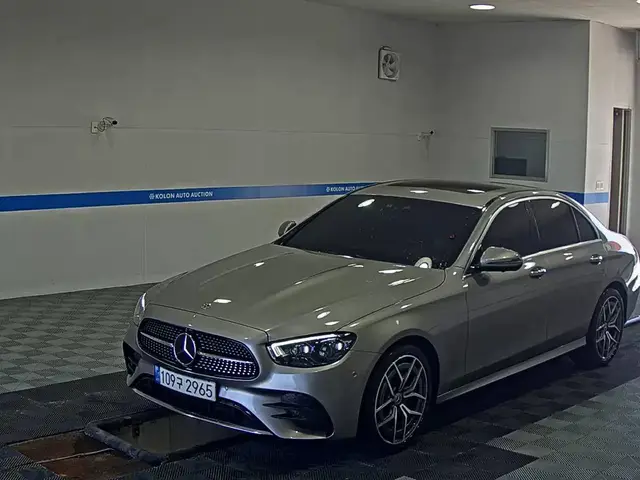 MERCEDES-BENZ E- 2022