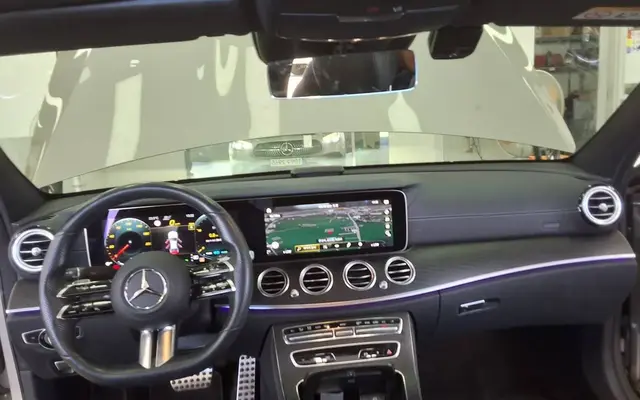 MERCEDES-BENZ E- 2022