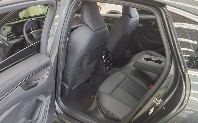 AUDI A6 2026