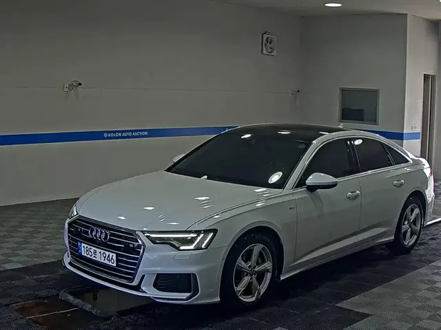 AUDI A6 2021