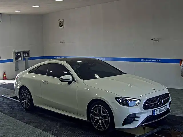 MERCEDES-BENZ E- 2022
