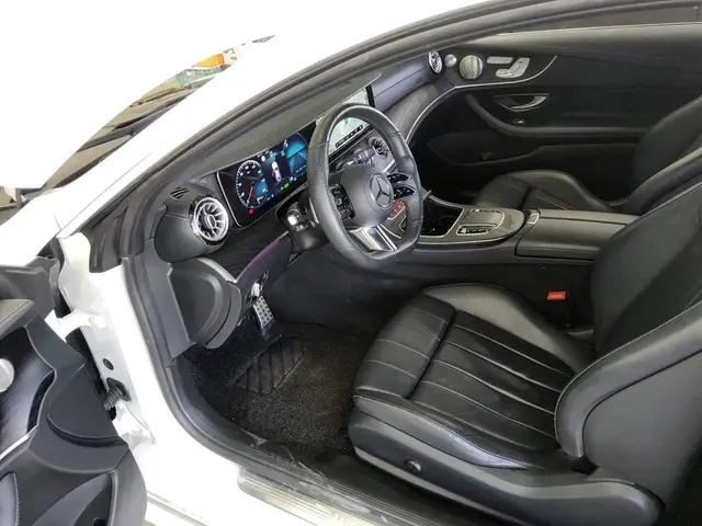 MERCEDES-BENZ E- 2022
