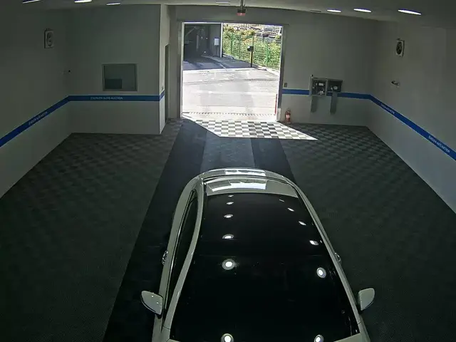 MERCEDES-BENZ E- 2022