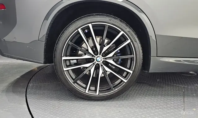 BMW X5 2023