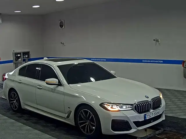 BMW 5 SERIES 2022