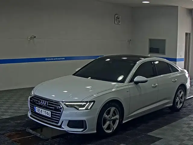 AUDI A6 2021