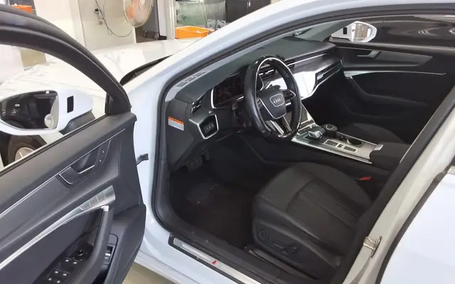 AUDI A6 2021