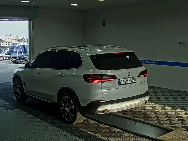 BMW X5 2023