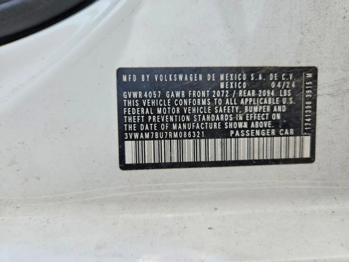 VOLKSWAGEN JETTA 1 2024