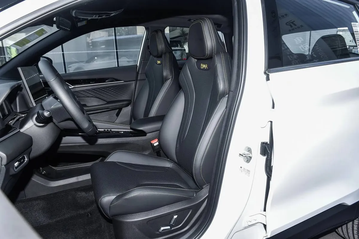 GEELY BINYUE L 1.5TD DCT XINGYAO EDITION + FLAGSHIP PACKAGE 2025