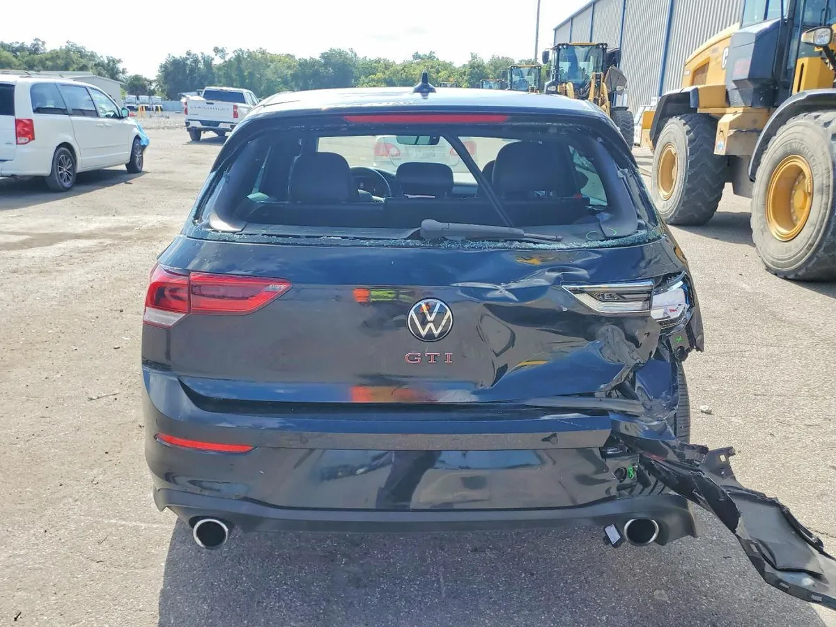 VOLKSWAGEN GOLF SE 2023