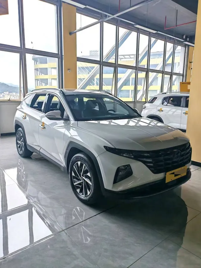 HYUNDAI TUCSON 1.5T DLX LUXURY AT (MEDIUM) 2023