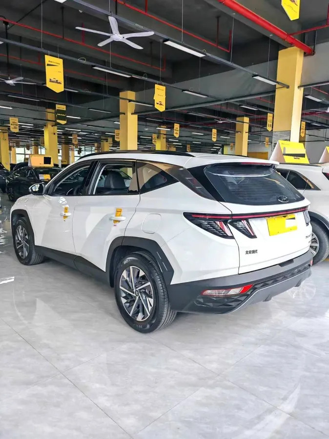 HYUNDAI TUCSON 1.5T DLX LUXURY AT (MEDIUM) 2023