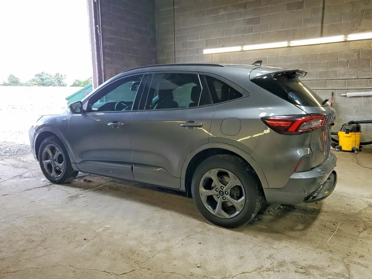 FORD ESCAPE 2023